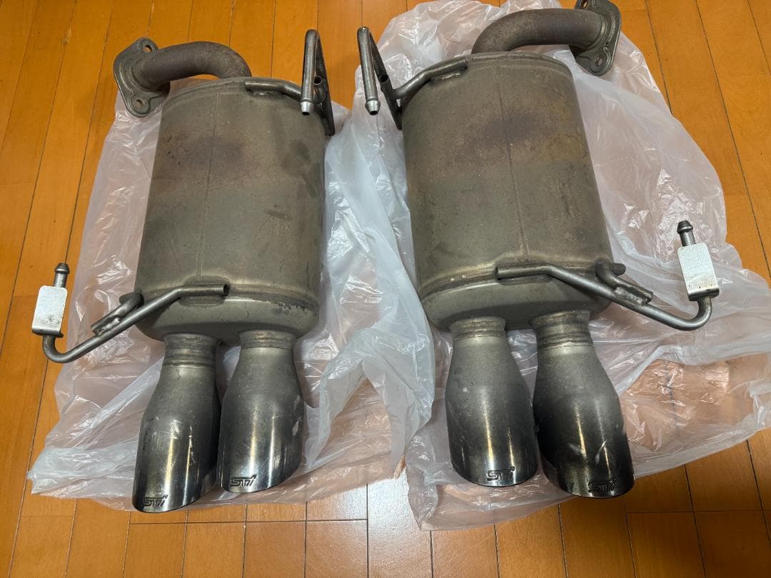 s*n様 WRX STI 純正OP STIマフラー 左右セット（4本出し）
