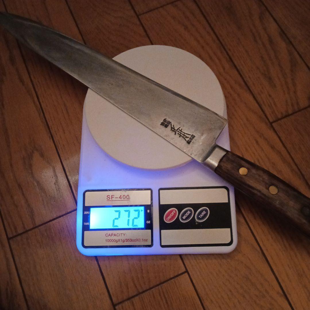 正本の刃渡り約30cmの牛刀