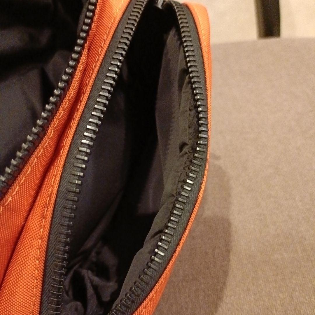 モンクレール　durance　オレンジ ボディバッグ フロントポケット付き