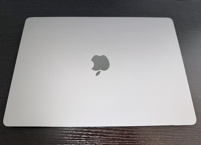 MacBookAir15インチM2 8GB 256GB スペースグレイ充放電4回