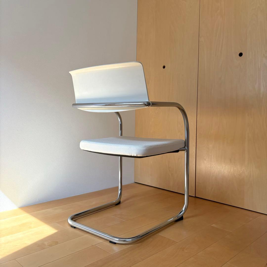 knollダイニングチェア ホワイト