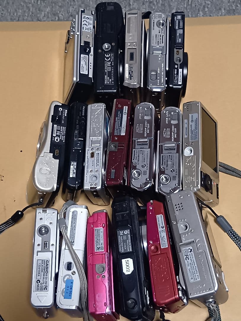 デジタルカメラセット さまざまな色