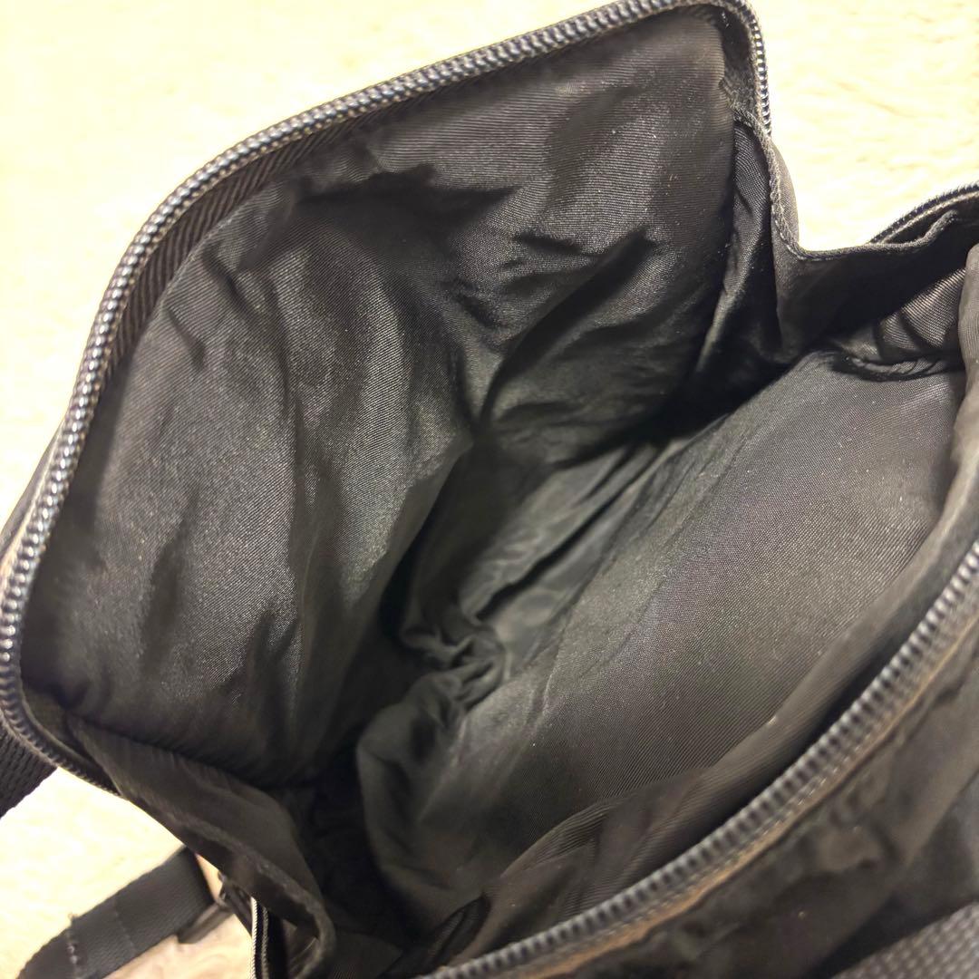 PRADA ショルダーバッグ ウエスト 2way ナイロン 三角ロゴ 黒