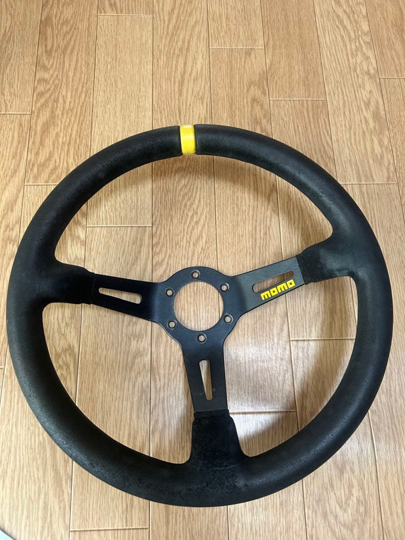 momo ステアリング 35パイ3本スポーク
