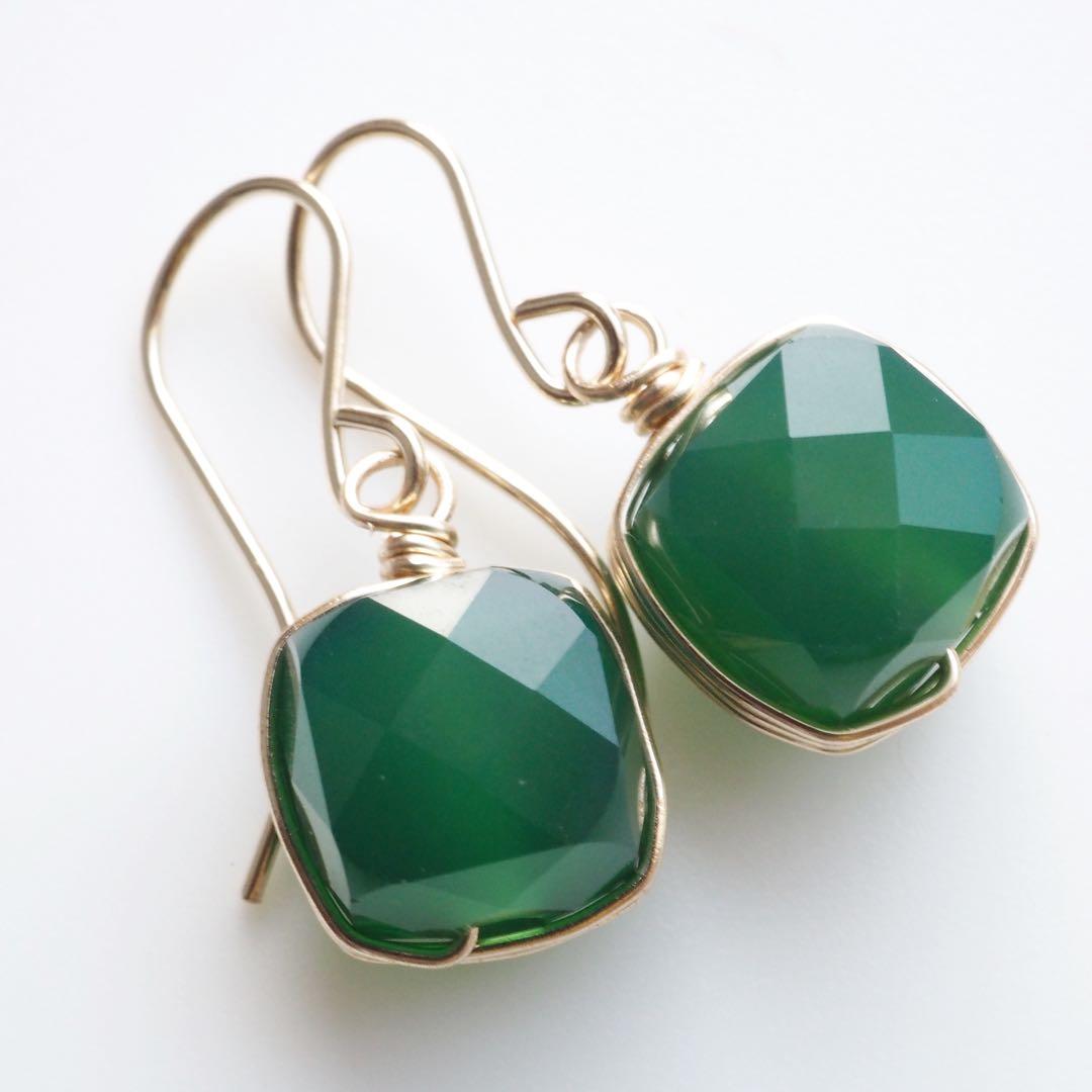 【ほぅ】天然水晶のバタフライモチーフネックレストップ