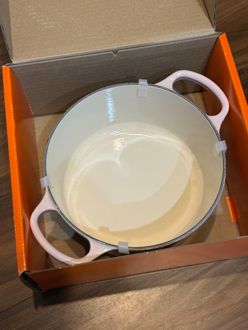 シグニチャー ココット・ロンド 18cm シェルピンク