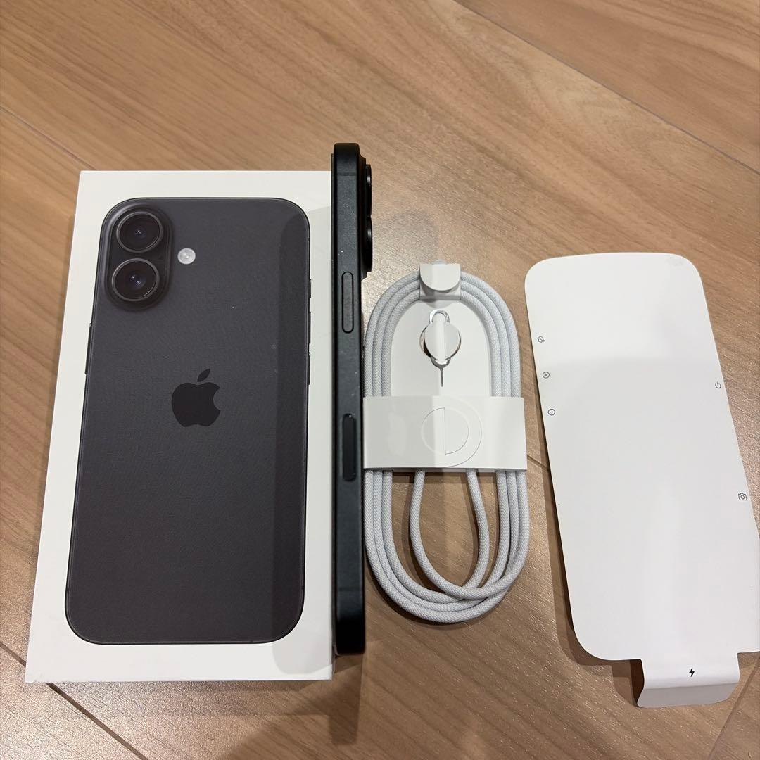 Apple iPhone16 本体　ブラック128GB　SIMフリー