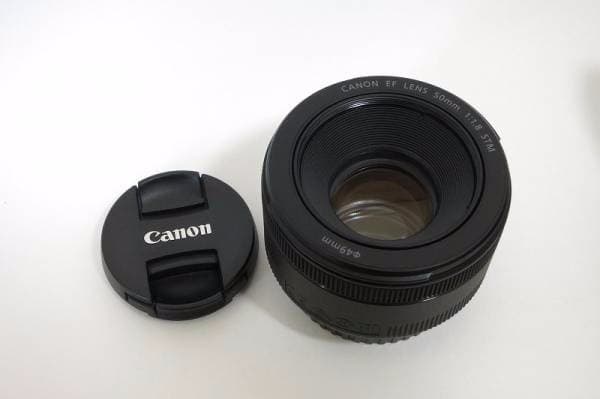 人気の単焦点 EF50mm F1.8 STM