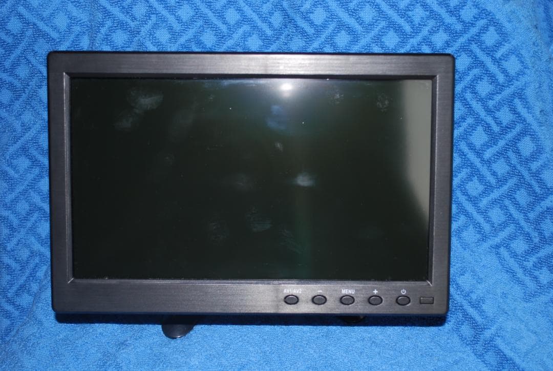 １６対９、４対３切り替えできる10型液晶モニター動作品の出品です。