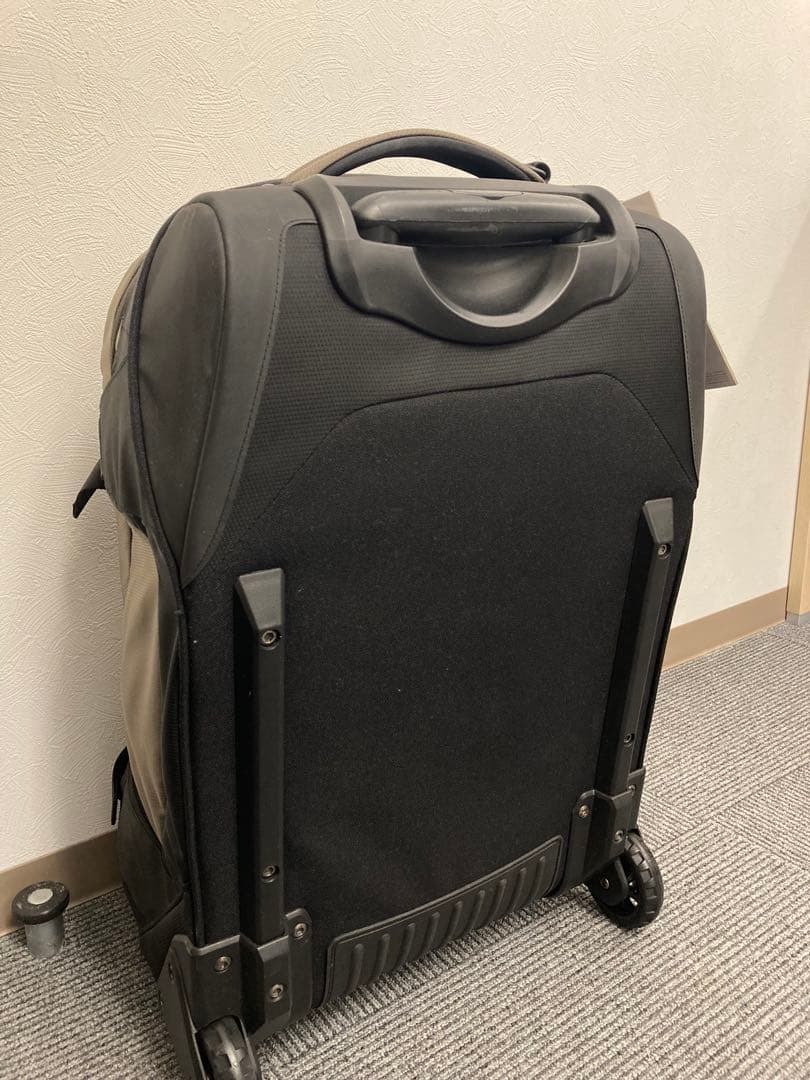 【新品未使用】Deuter カーキ スーツケース 旅行 登山バッグ 容量60L◇