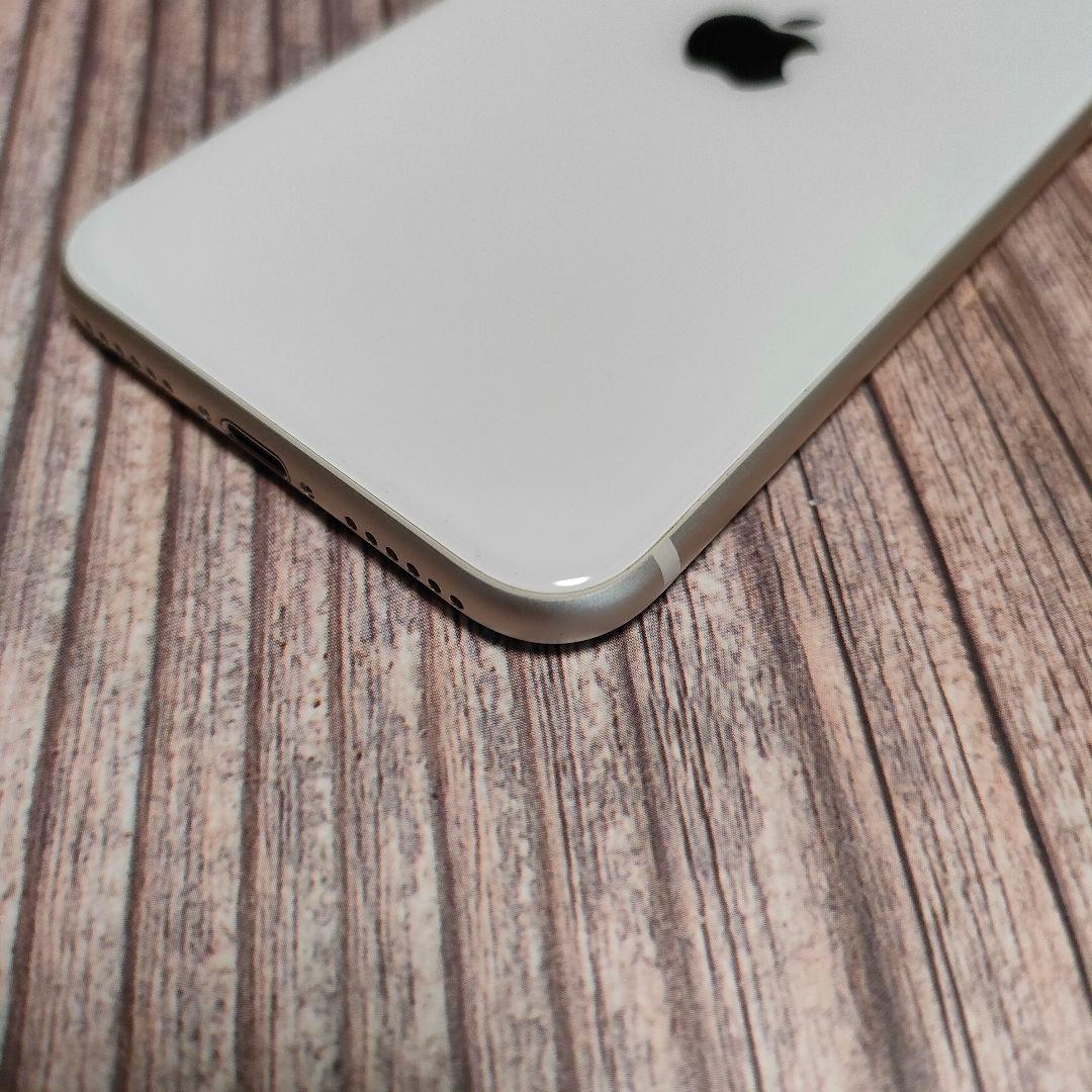 iPhone SE 第3世代 64GB 美品 バッテリー98%