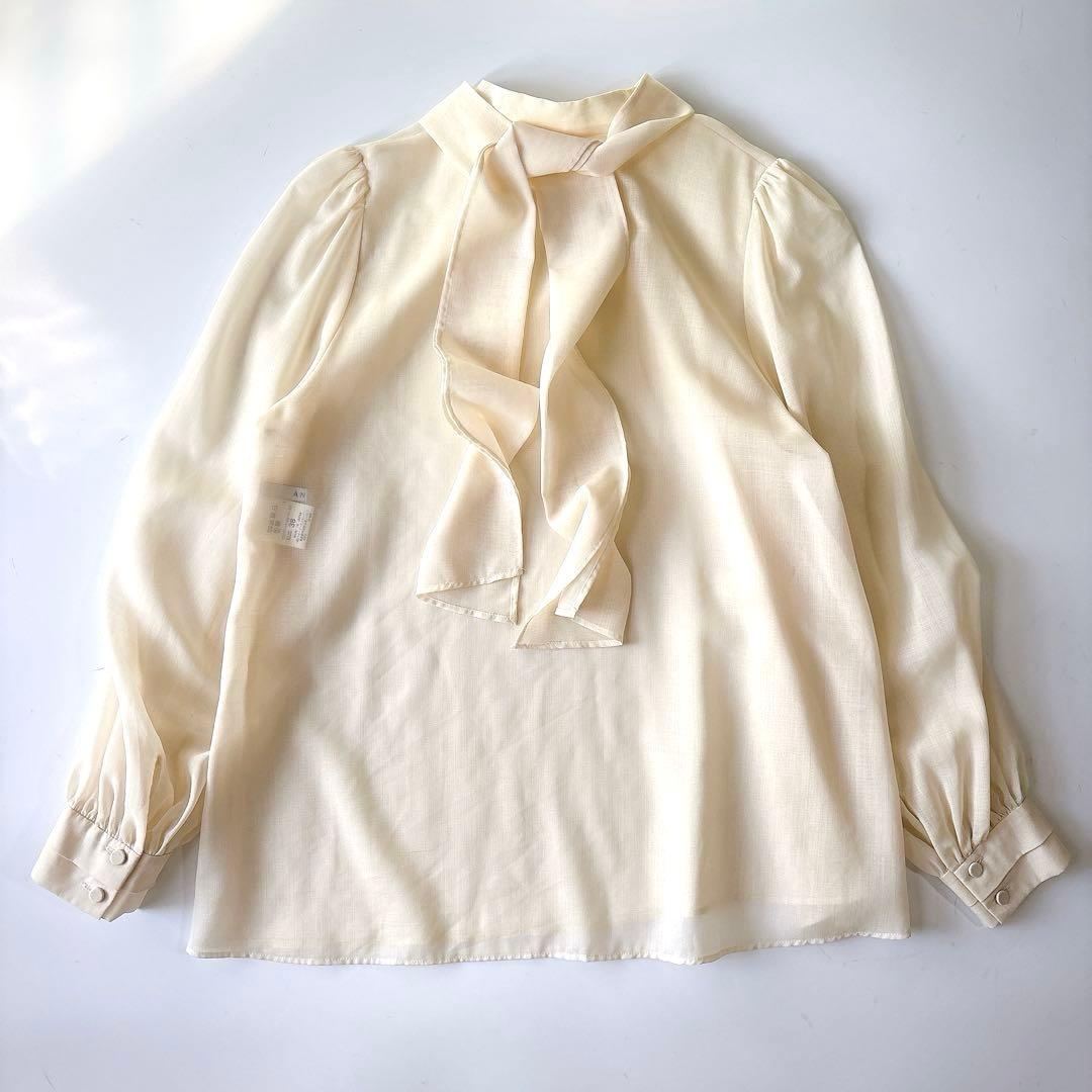 s*a様 美品⁑アナイ　ウールボイルボウタイブラウス　アイボリー　38 シアーシ
