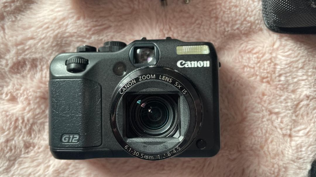 Canon G12 コンパクトデジタルカメラ 本体と付属品