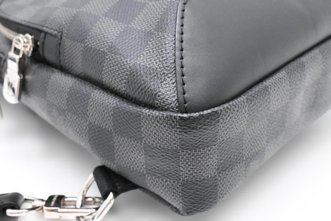 【超美品】ルイヴィトン ダミエ グラフィット アヴェニュー スリングバッグ