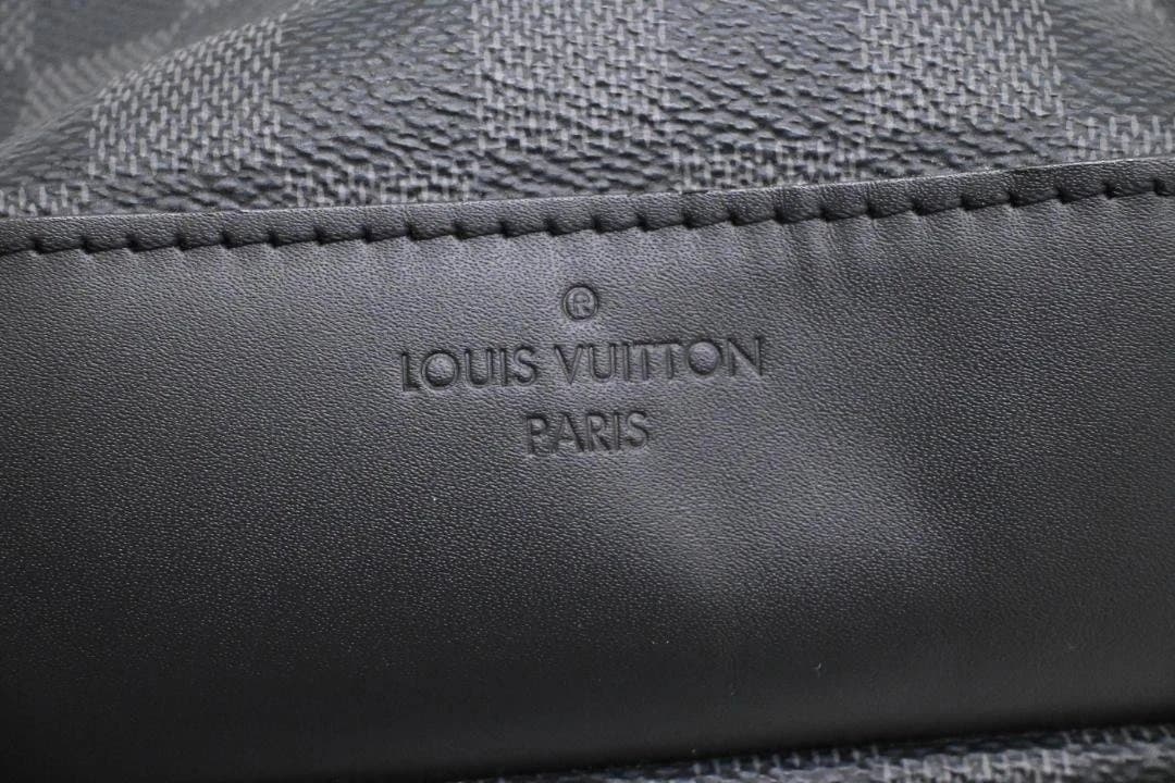 【超美品】ルイヴィトン ダミエ グラフィット アヴェニュー スリングバッグ