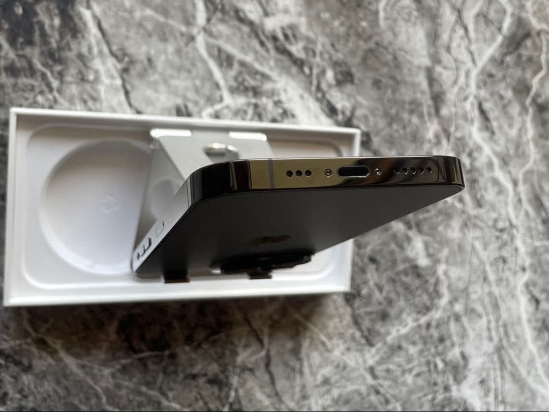 超美品6/28購入iPhone14 pro 256G ブラック SIMフリー