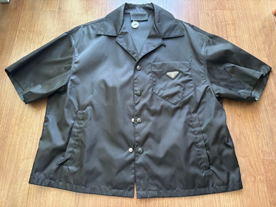PRADA ブラック 半袖シャツ Mサイズ