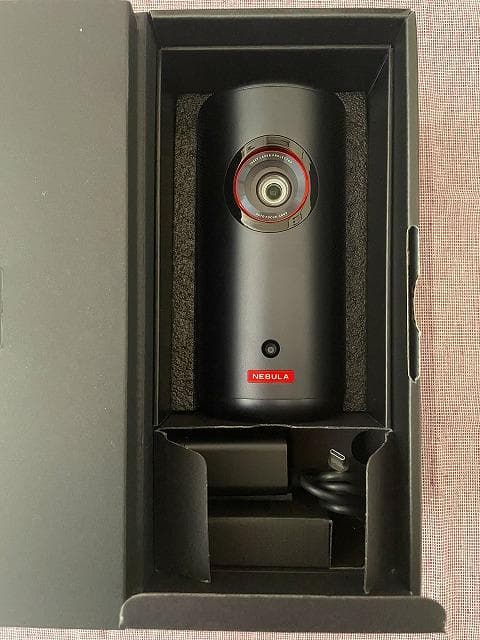 Anker Nebula Capsule 3 Laser プロジェクター