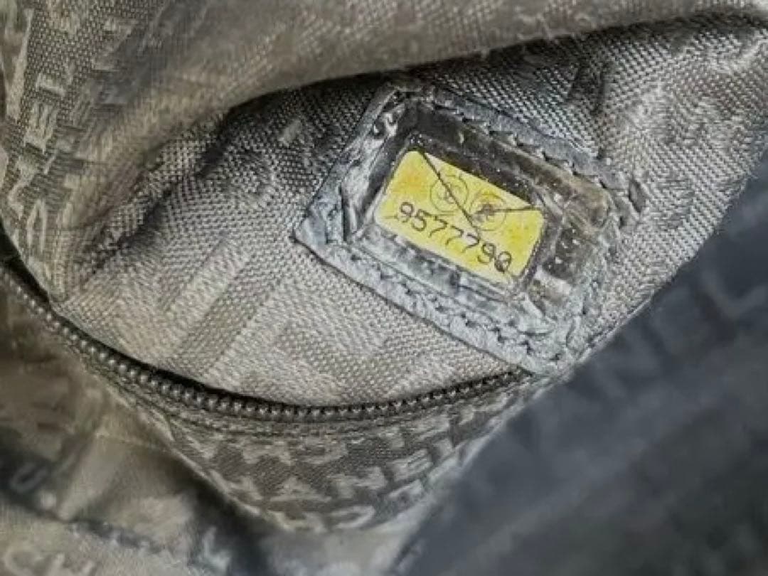 CHANEL キャビアスキン　バッグ　bagパンチング　ミニボストン　旅行カバン