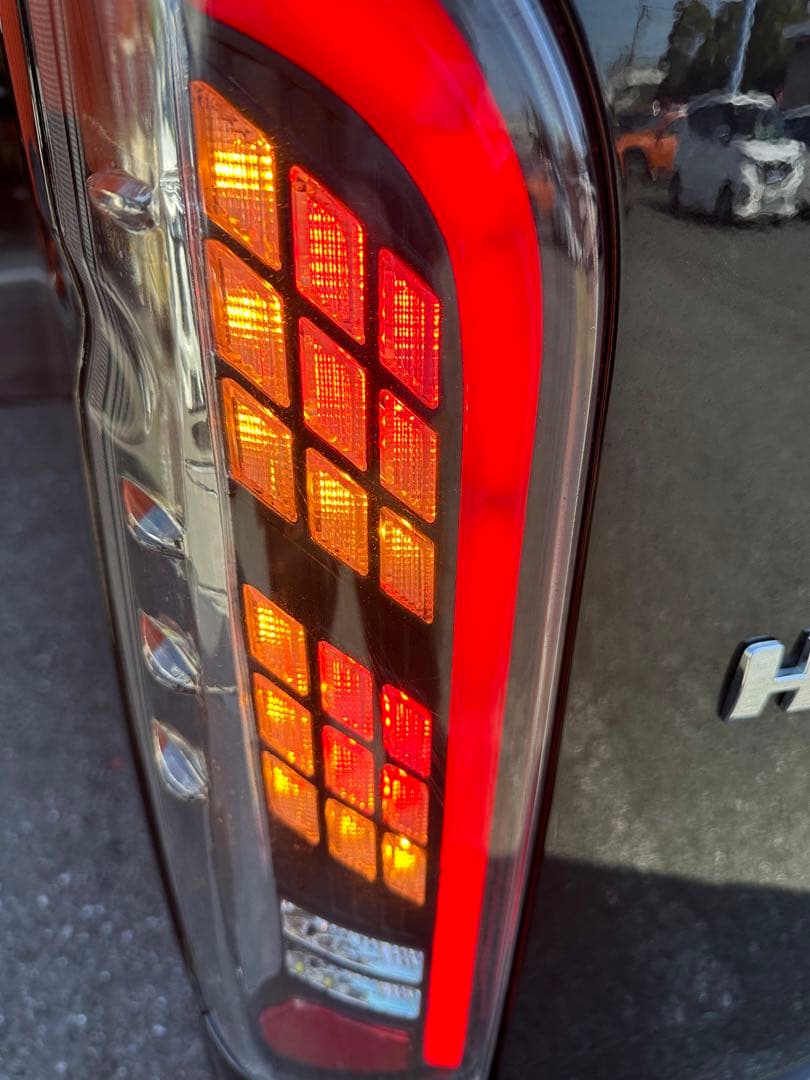 ハイエースLEDテールレンズ