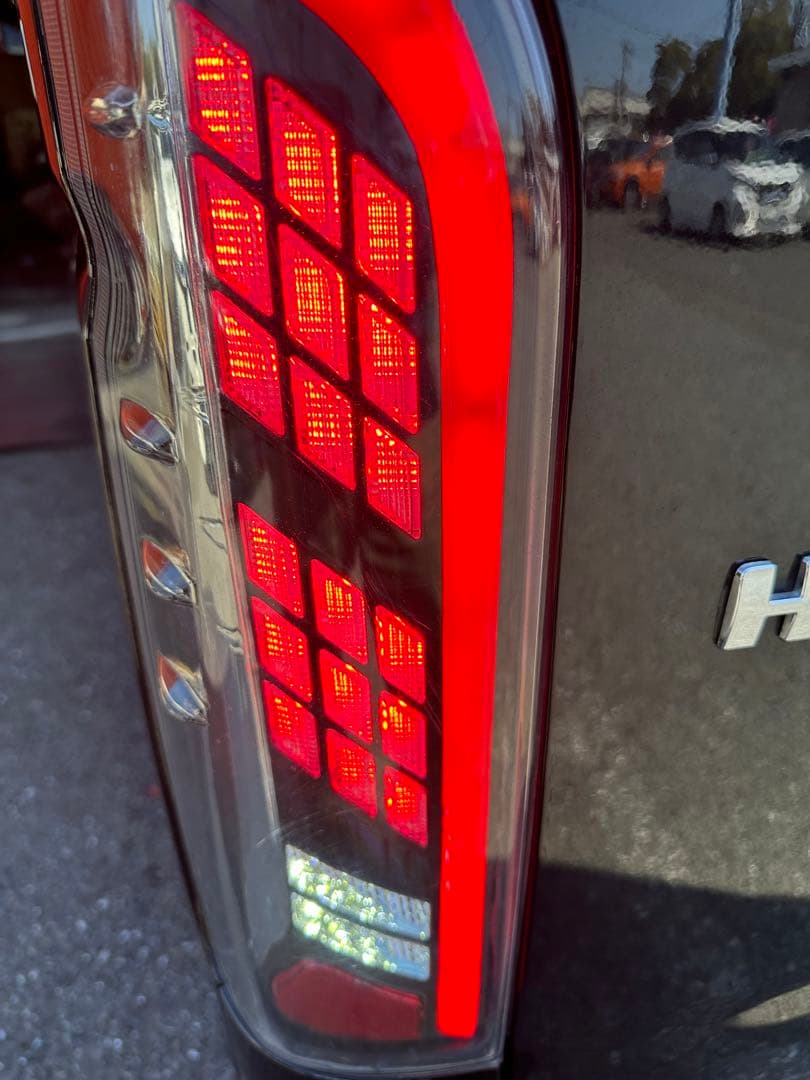 ハイエースLEDテールレンズ