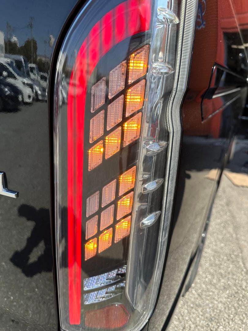ハイエースLEDテールレンズ