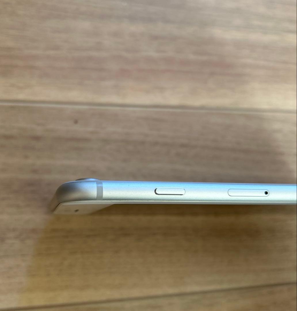 Apple iPhone 8 Plus シルバー本体