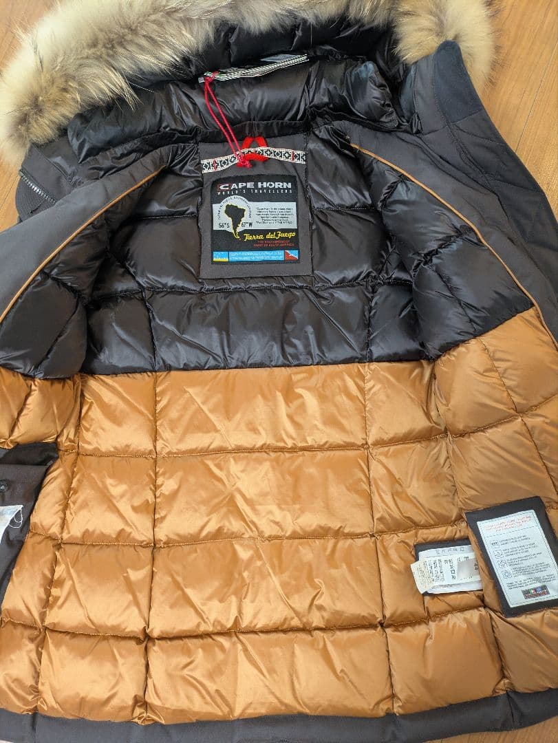 極美品　ケープホーン　CAPEHORN ダウンジャケット　ブラウン　44サイズ