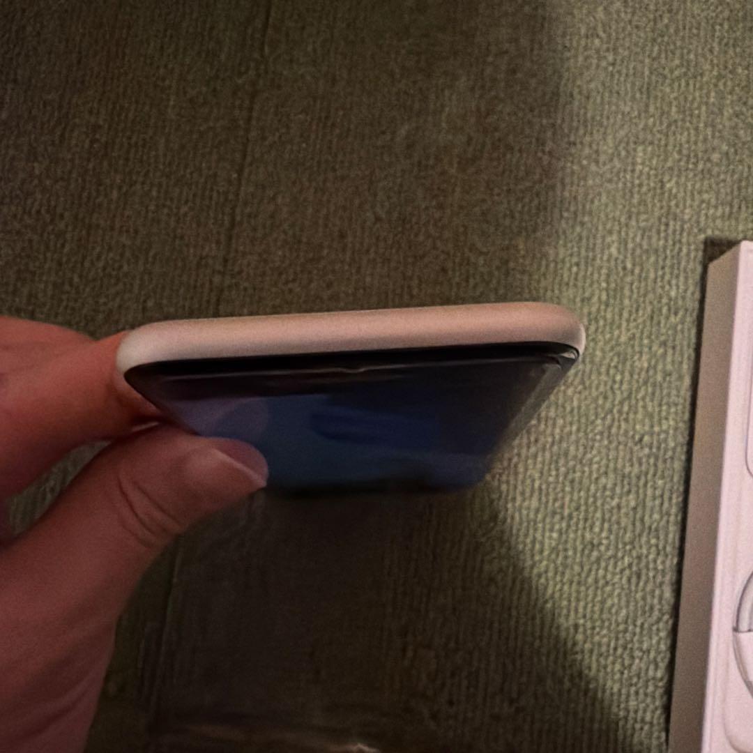 Apple iPhone SE (第2世代) ホワイト 64GB simフリー