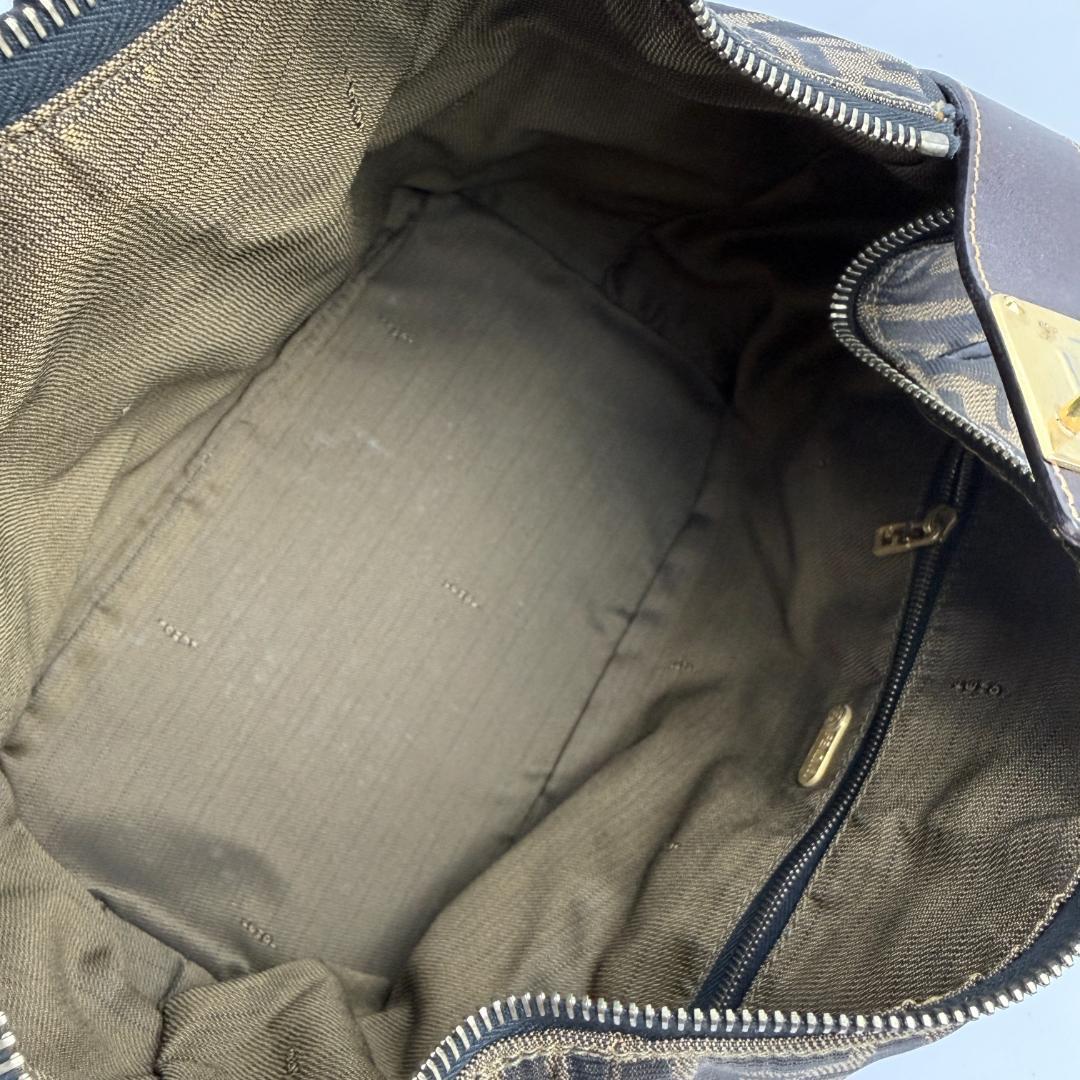 美品 FENDI フェンディ ズッカ 総柄 バニティバッグ ポーチ FF金具