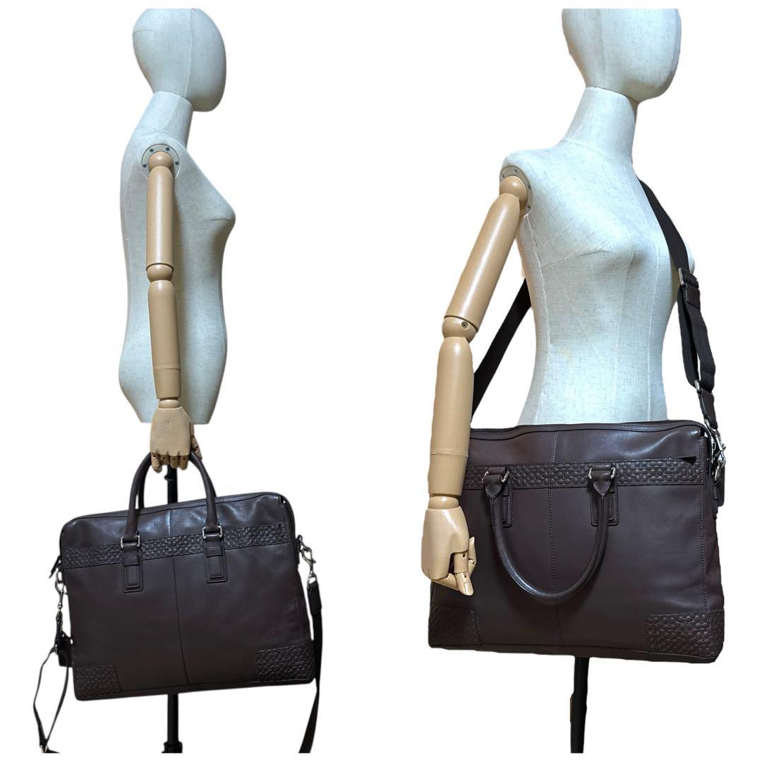 美品 コーチ 2way ビジネスバッグ ブラウン レザー ロゴ刻印