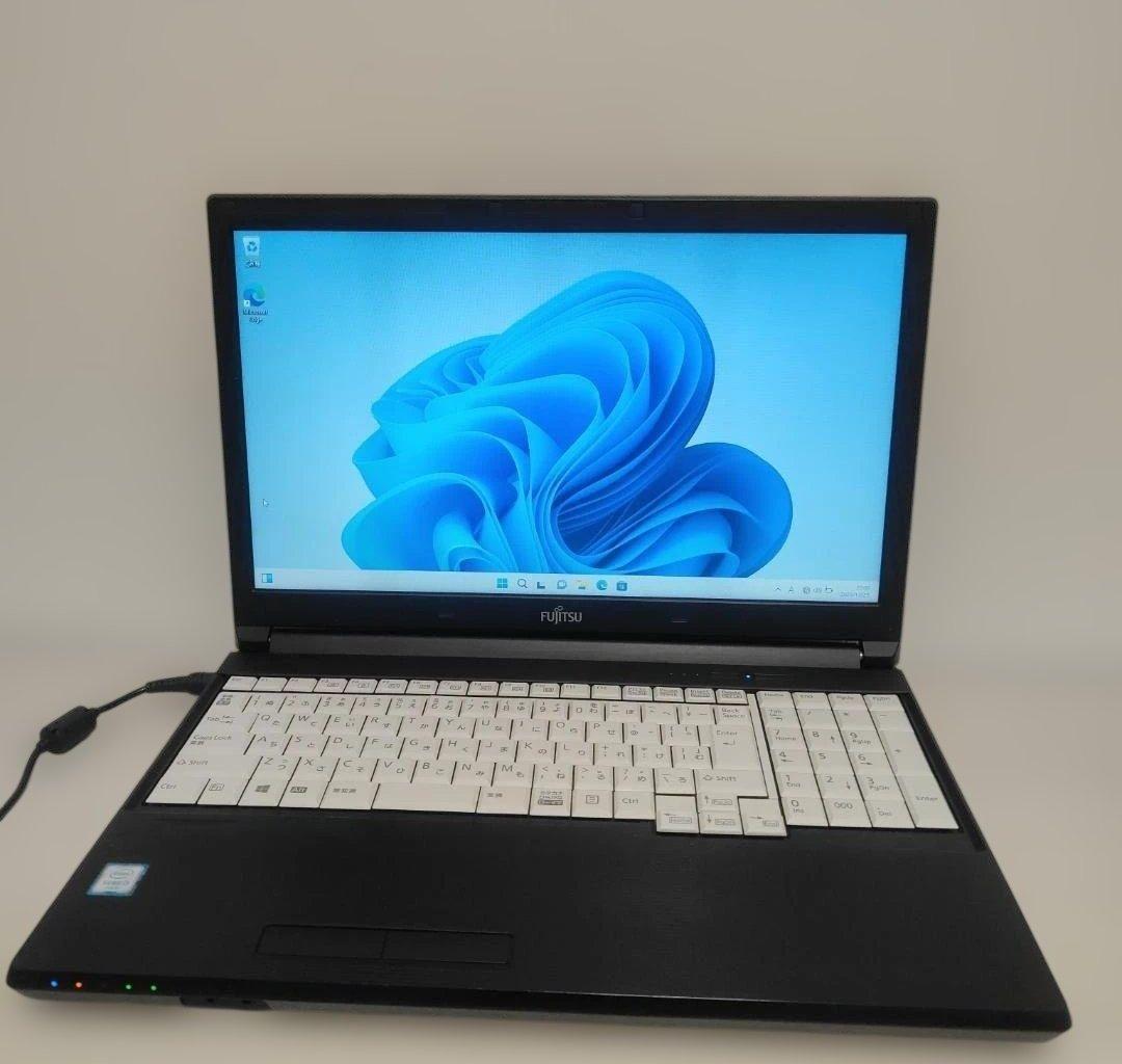 高年式　富士通　ノートパソコン Windows11 最新Office