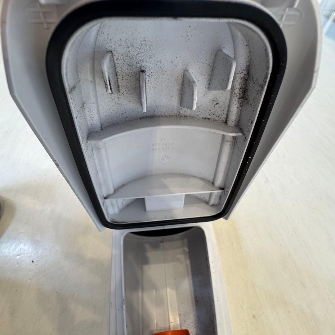 makita 充電式クリーナー CL182FD 18Vバッテリー付き