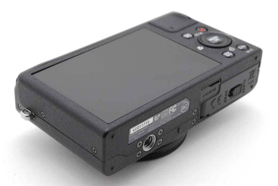 FUJIFILM XQ1 コンパクトデジタルカメラ