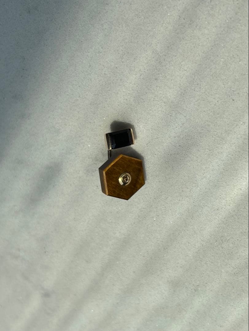 ヒロタカ　ピアス　［オニキス×タイガーアイ］