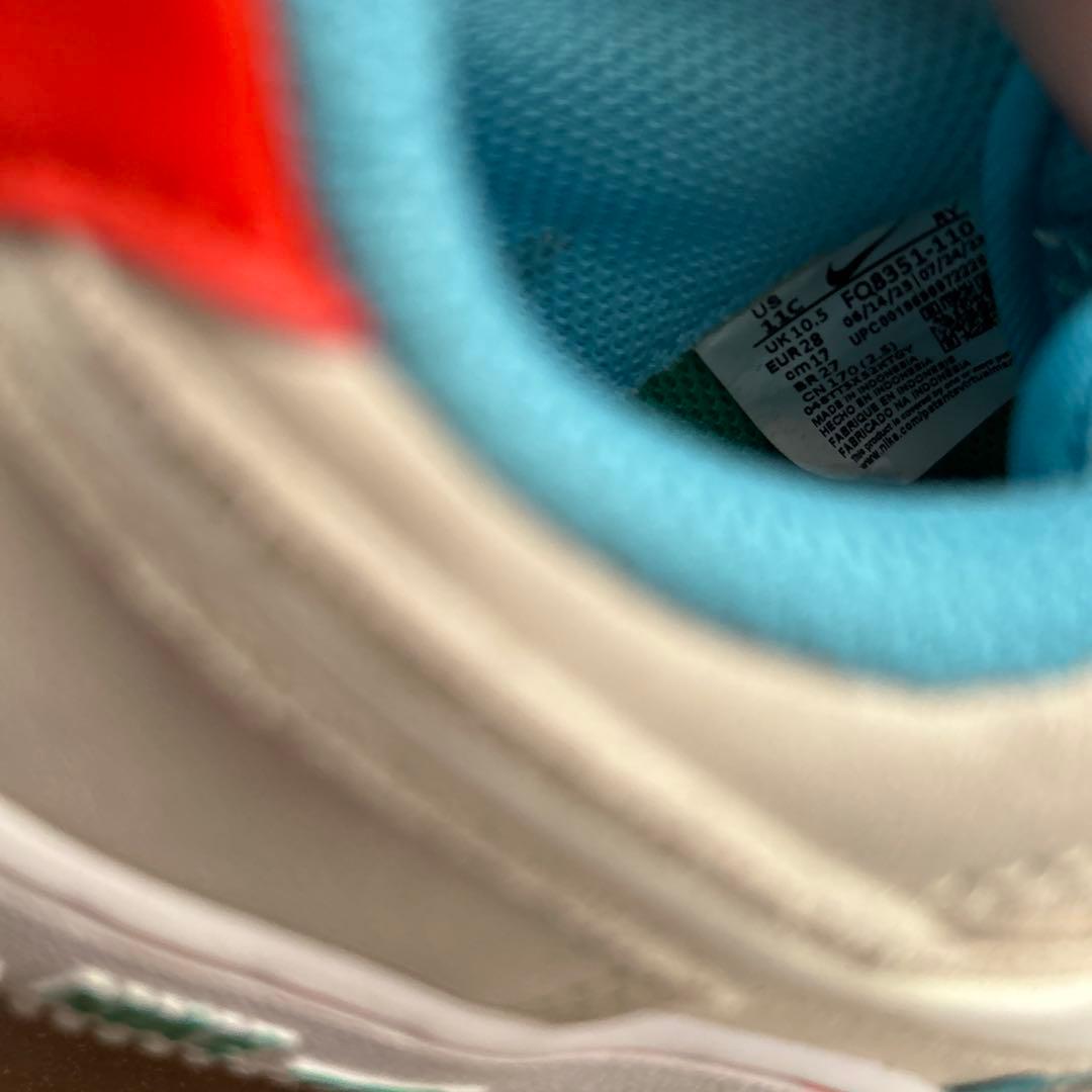 NIKE エアフォース1 LV8 ￼FQ8351-110 スニーカー