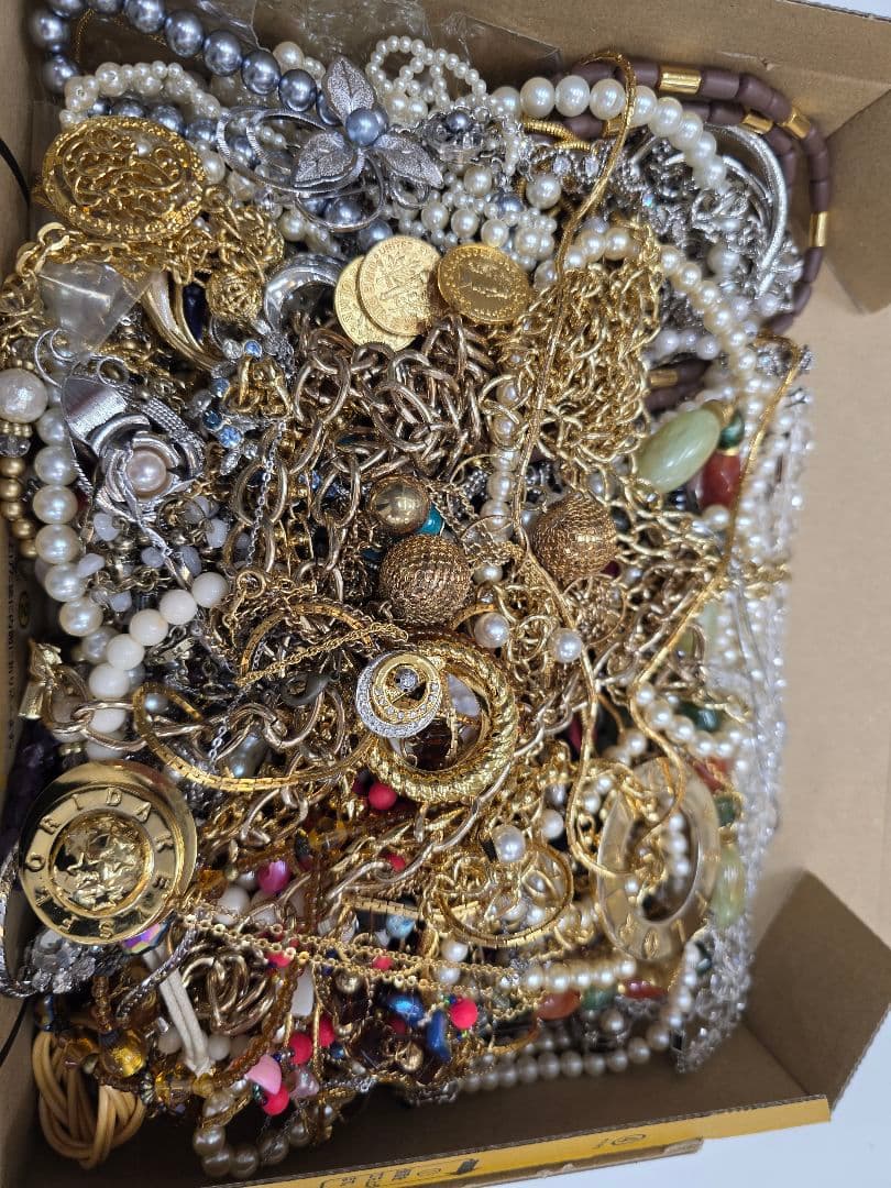 アクセサリーまとめ売り　2.2キロ