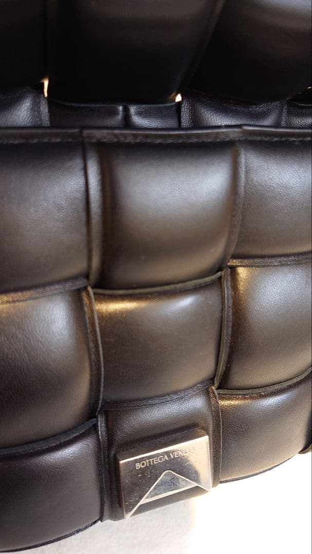 定価70万円 ボッテガヴェネタ パデットカセット バッグ ブラック シルバー金具