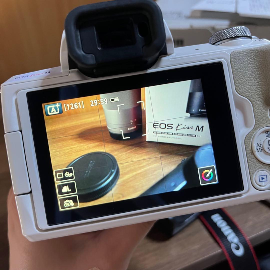 Canon EOS Kiss M ホワイト