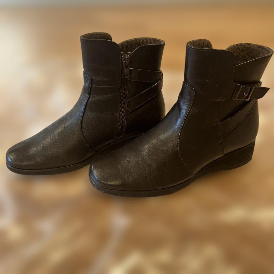 アシックス　ショートブーツ