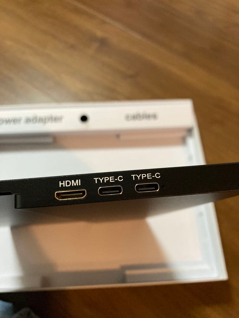 ポータブル モバイル モニター 18.5インチ 美品