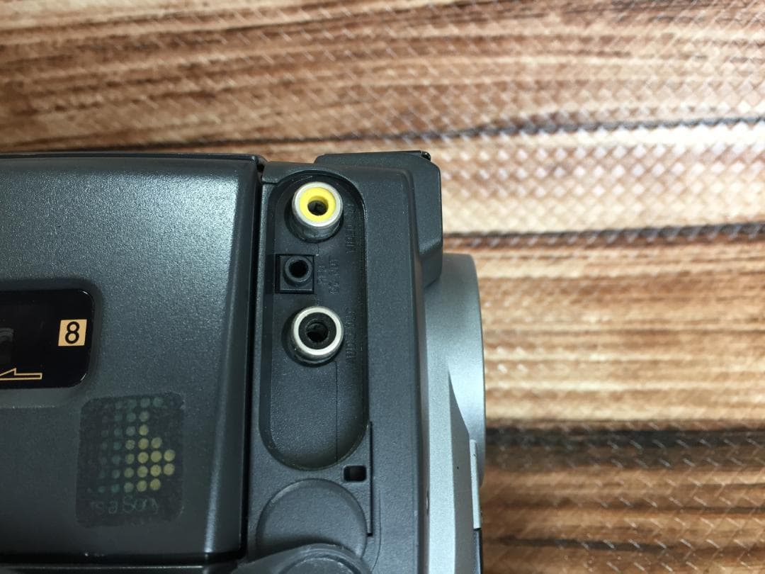 撮影再生ダビングOK　美品　SONY　CCD-TRV20　付属品有　Video8