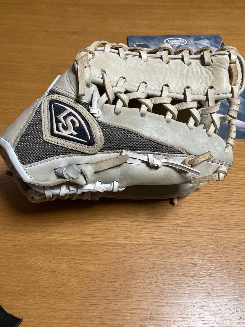 Louisville Slugger 硬式グローブ