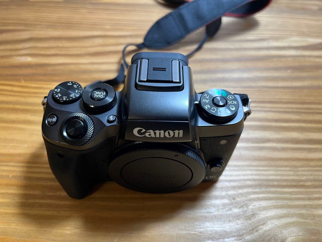 Canon EOS M5ミラーレス一眼カメラ レンズセット