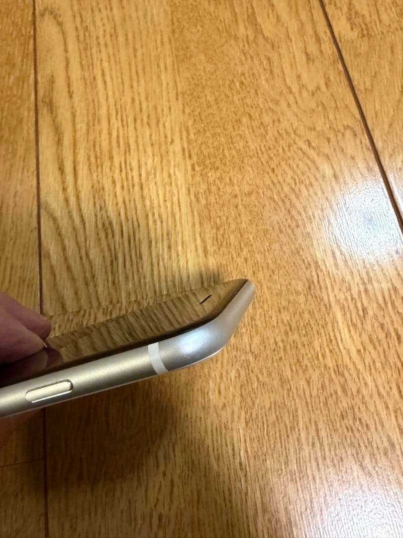 【再値下げ】iPhone SE2 純正箱と付属品あり　SIMフリー