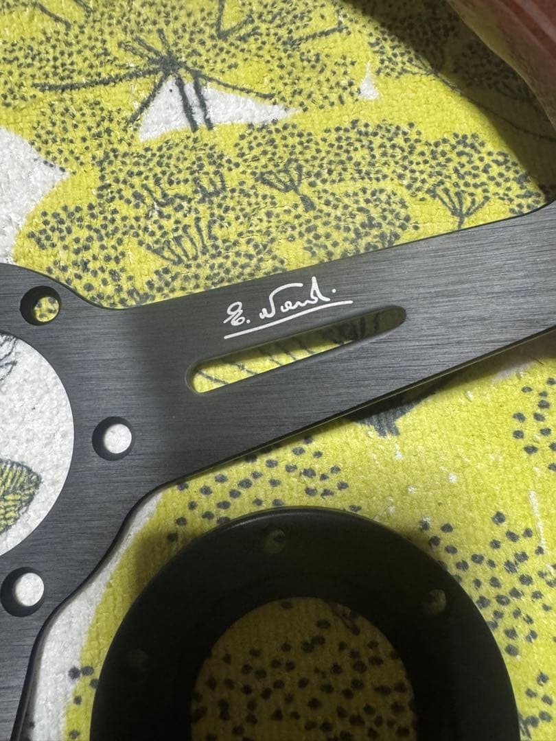 車ステアリング仕切特価品❣️