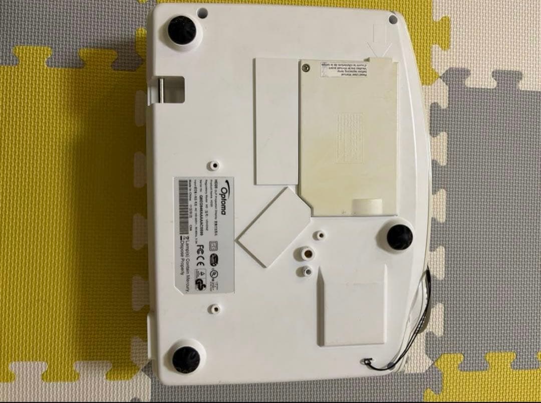 プロジェクター　本体　Optoma