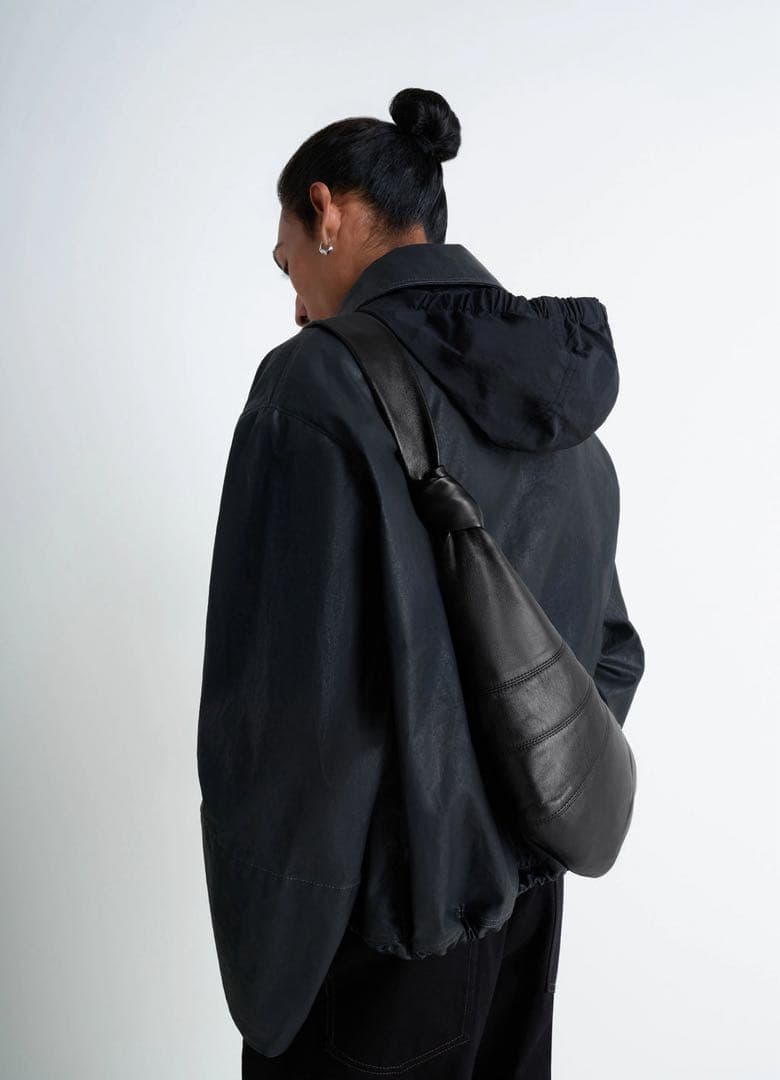 バッグ LEMAIRE MEDIUM CROISSANT BAG BLACK