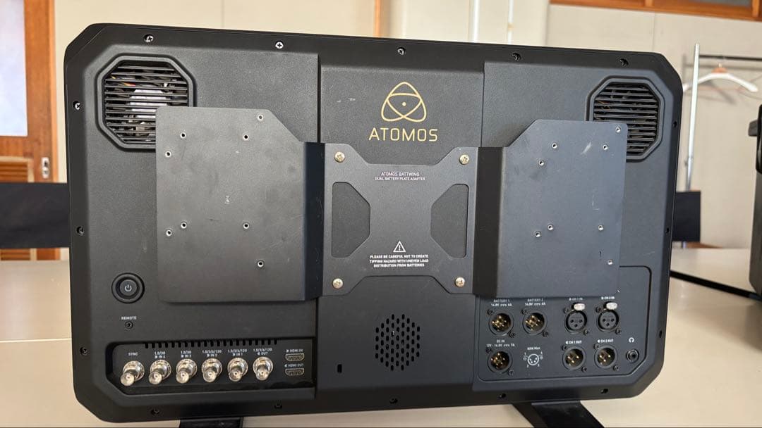 Atomos Sumo19 液晶モニター　 中古　ケース付き