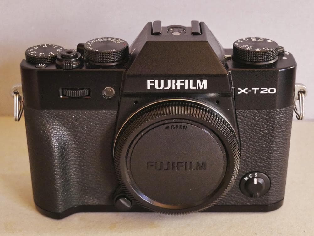 MA-SAN 専用　FUJI 富士フィルム　　X-T20　本体　　XC　ズーム